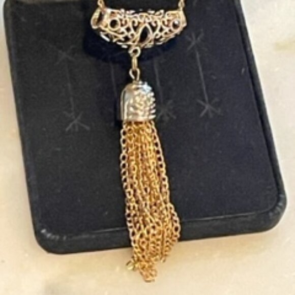 Vintage gold tone necklace w/slide dangling pendant - Picture 4 of 6